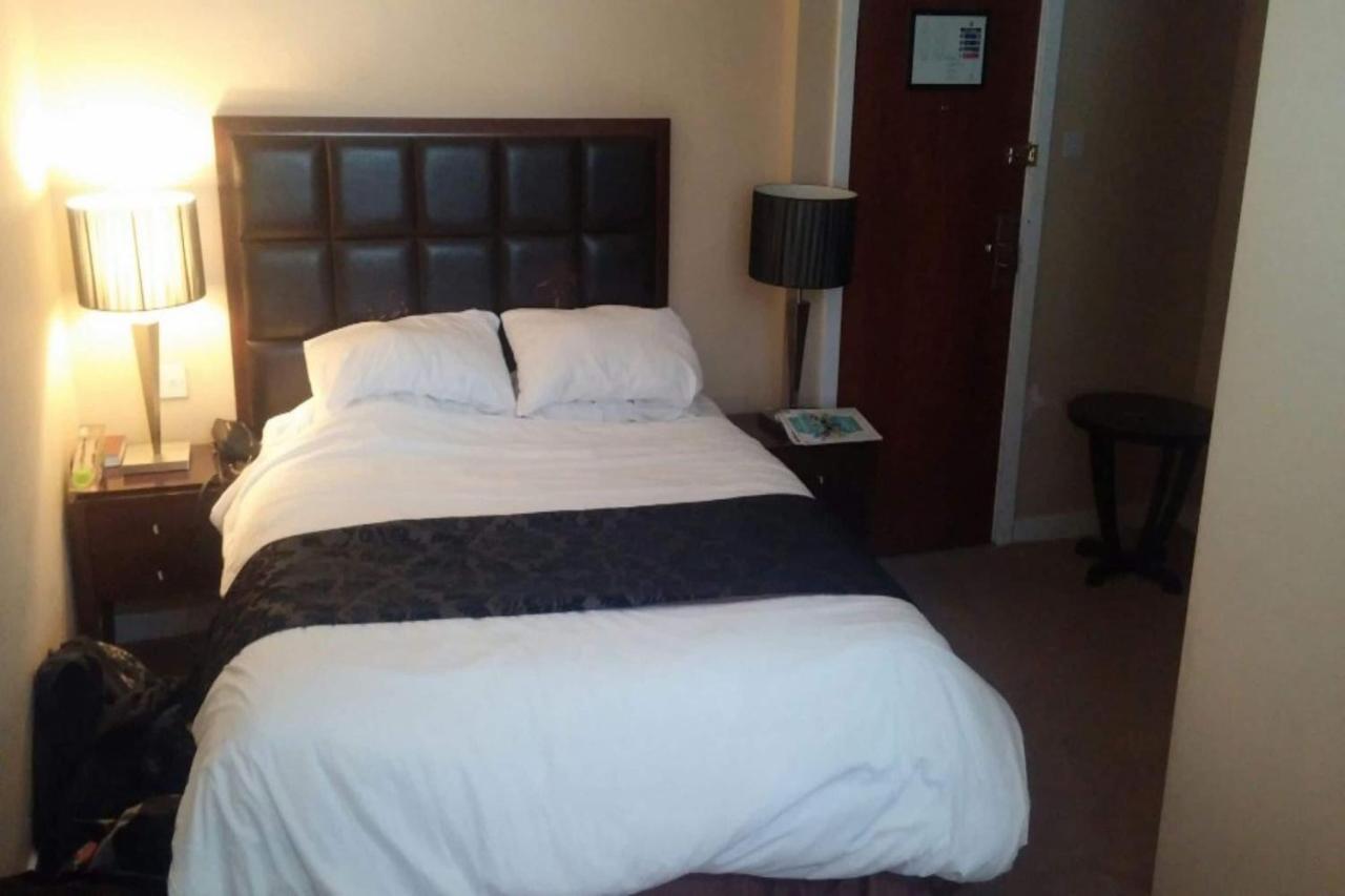 Oyo Clayton Lodge Newcastle-under-Lyme Dış mekan fotoğraf