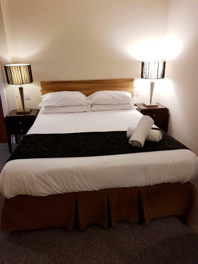 Oyo Clayton Lodge Newcastle-under-Lyme Dış mekan fotoğraf